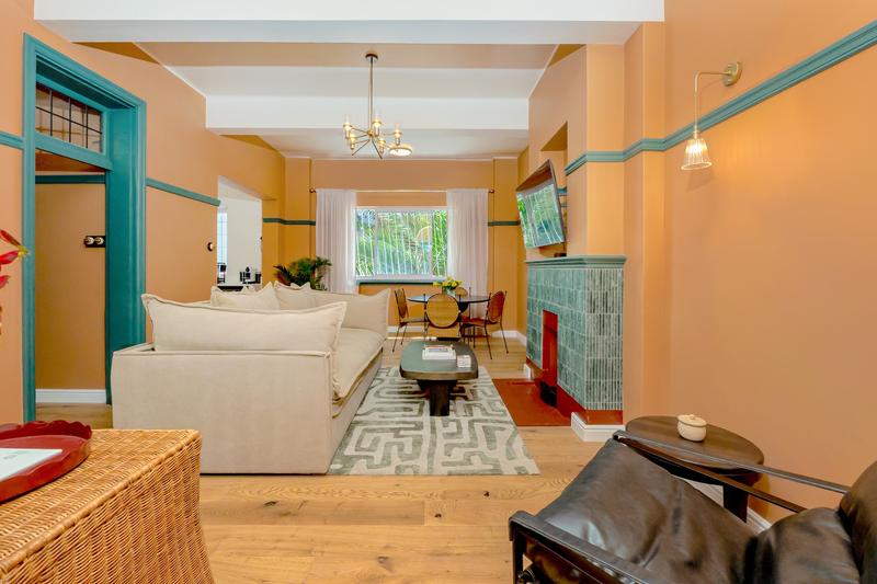 2 Bedroom Property for Sale in Sea Point Western Cape